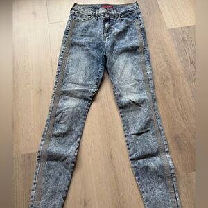 Stylish Blue Jeans with Side Stripes